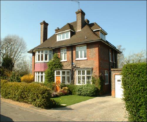01 Romney Close